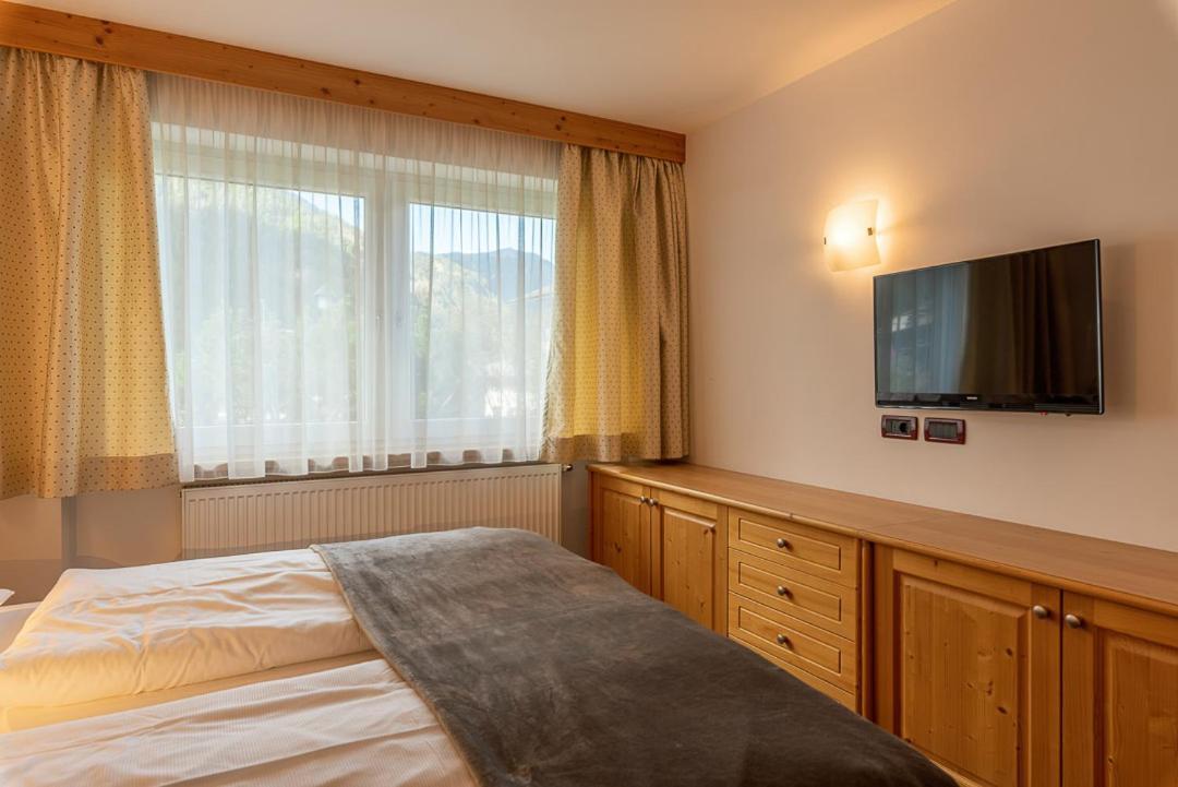 Residence Prapoz Ортізеї Екстер'єр фото